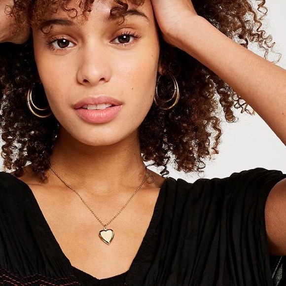 NEW Free People Vintage Heart Locket Necklace Gold - Picture 8 of 8